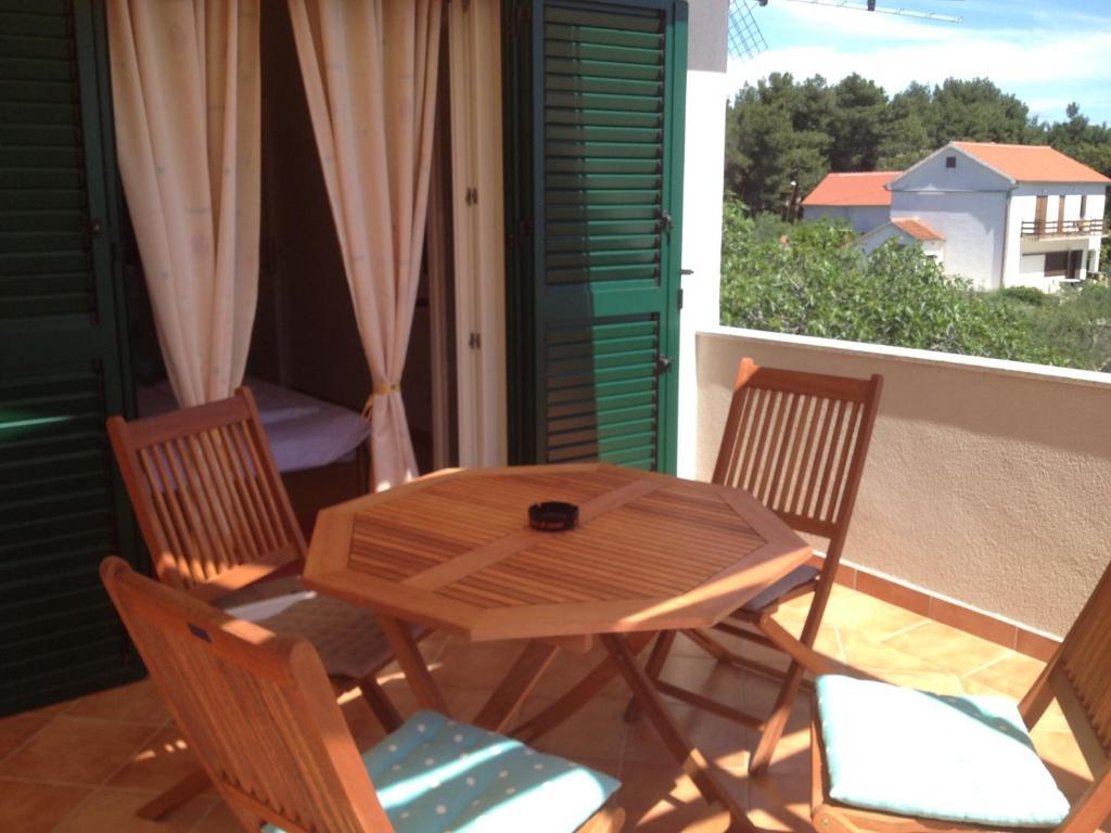 L&L Apartments Vir Δωμάτιο φωτογραφία